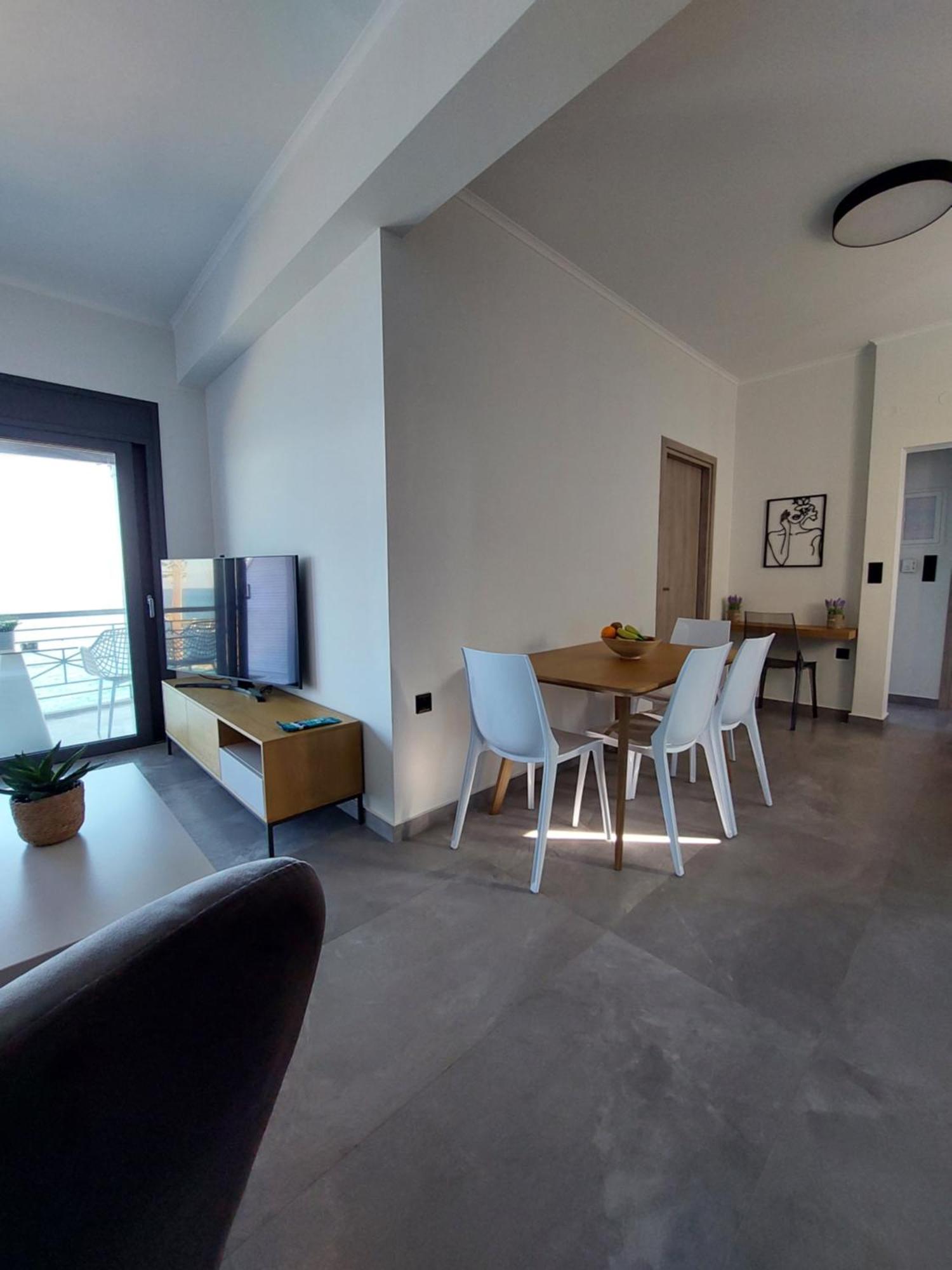 Christellie Luxury Apartment Kiáto Kültér fotó